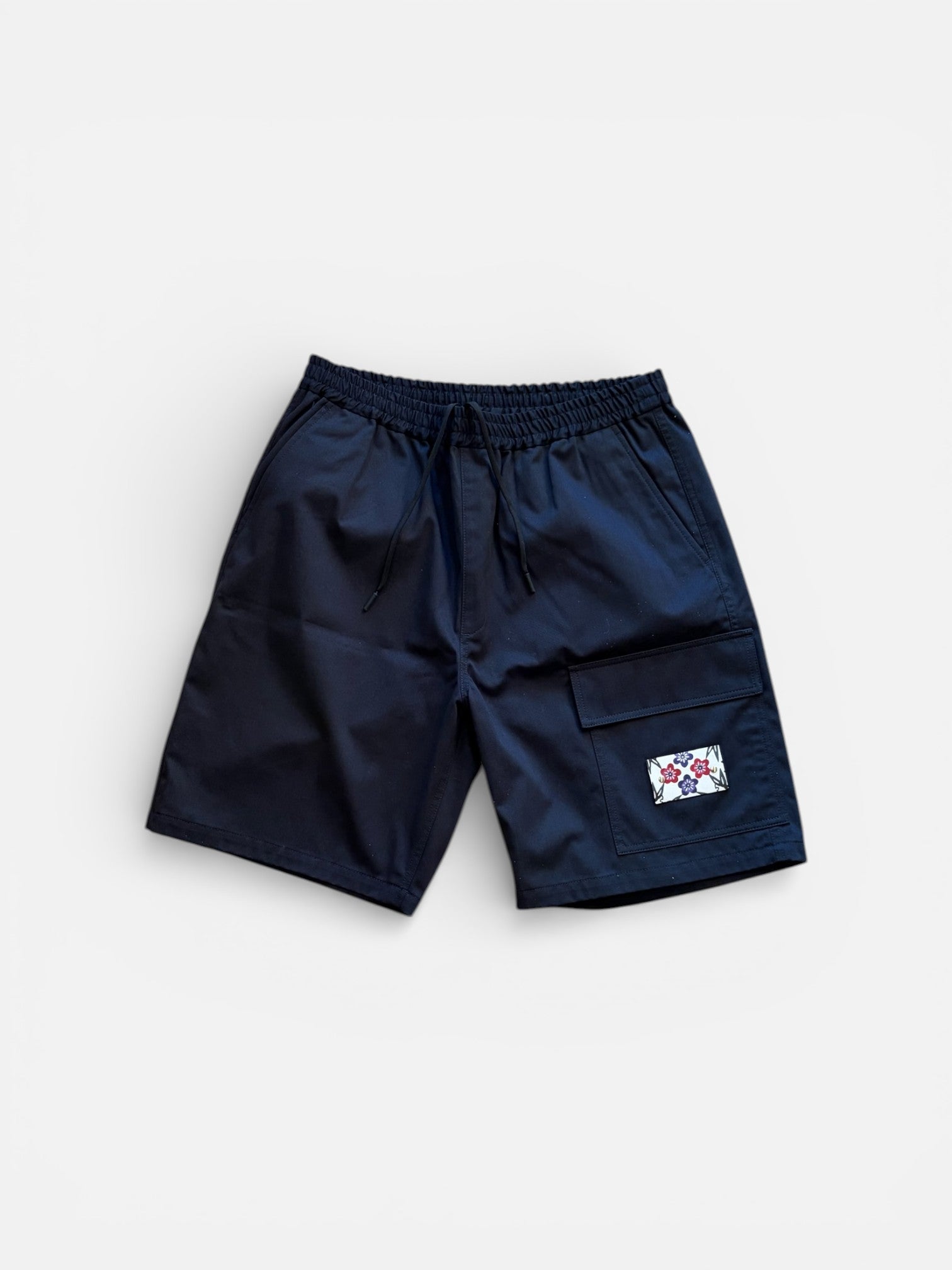 Bin. レザーパッチ　ハーフパンツ -BINGATA