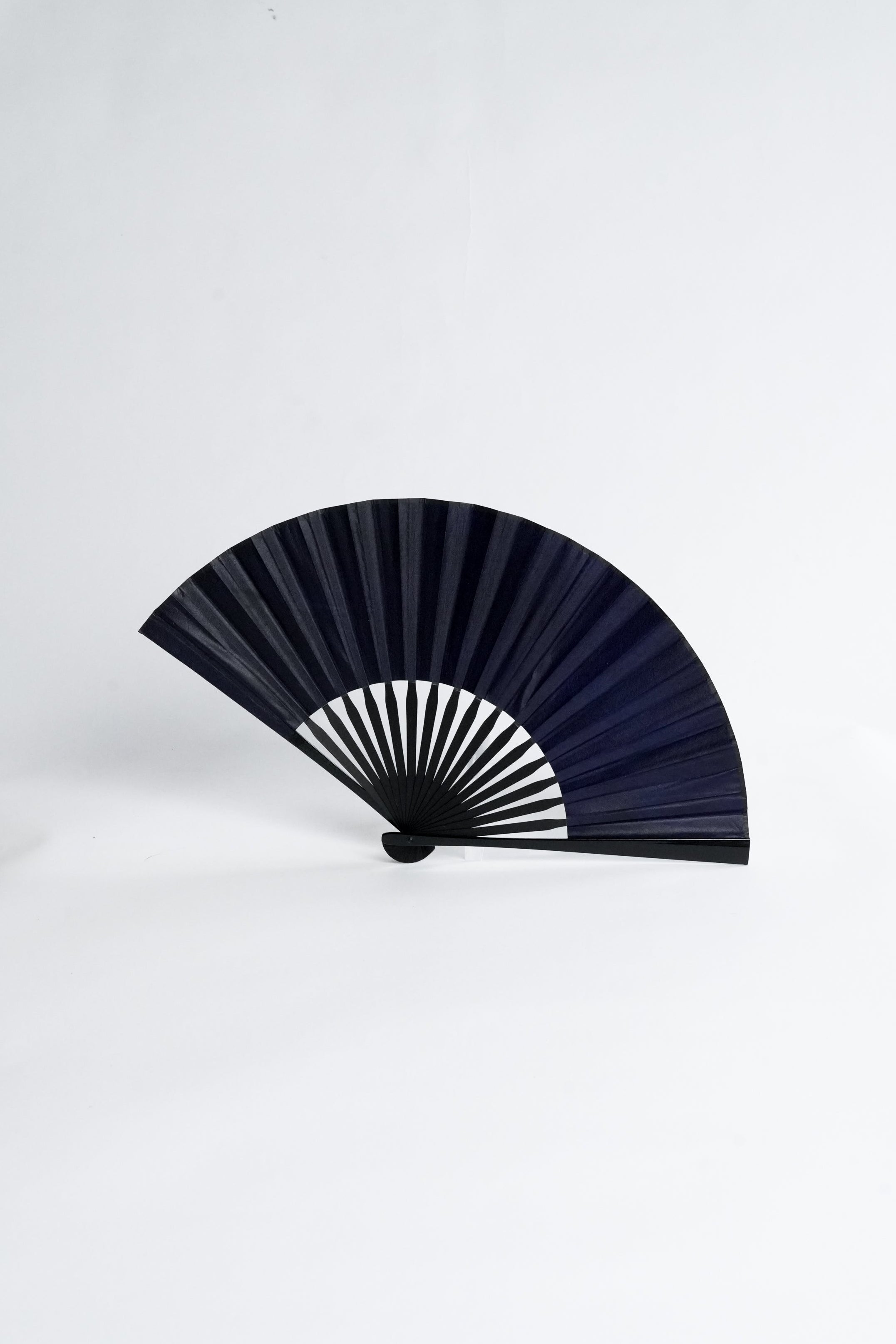 レザー扇子[藍染]