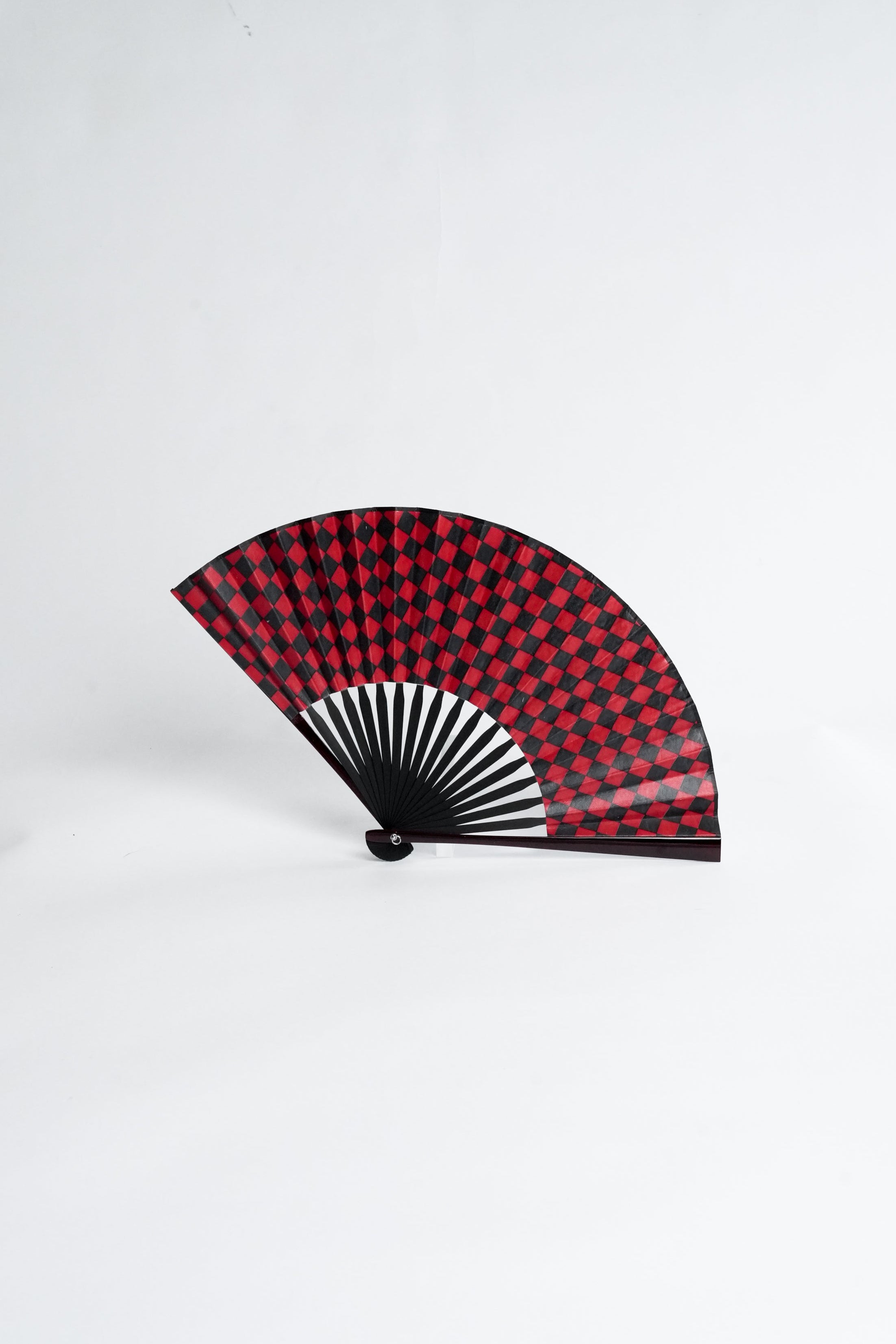 レザー扇子[手捺染] 市松 - 赤黒