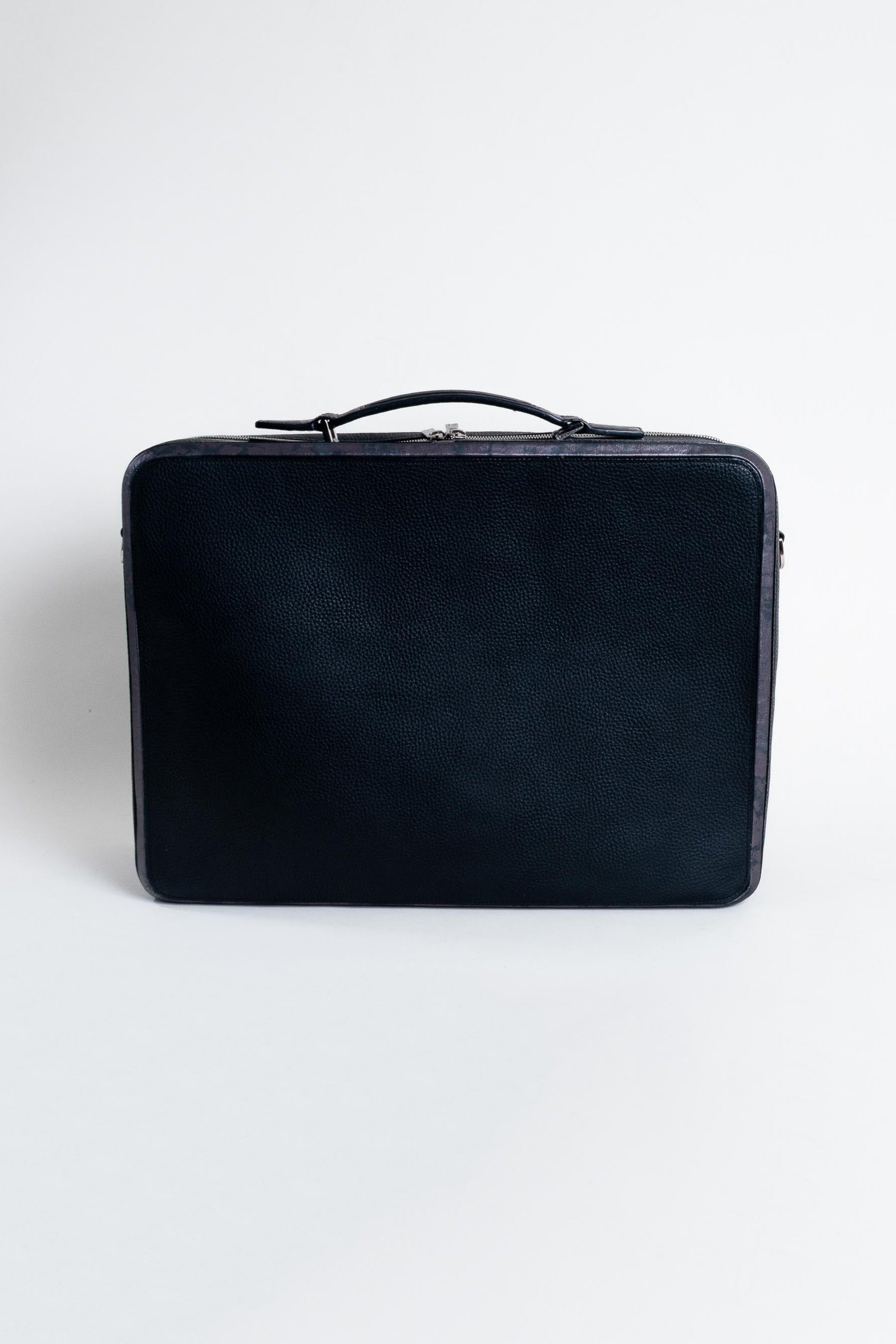 トラベルバッグ