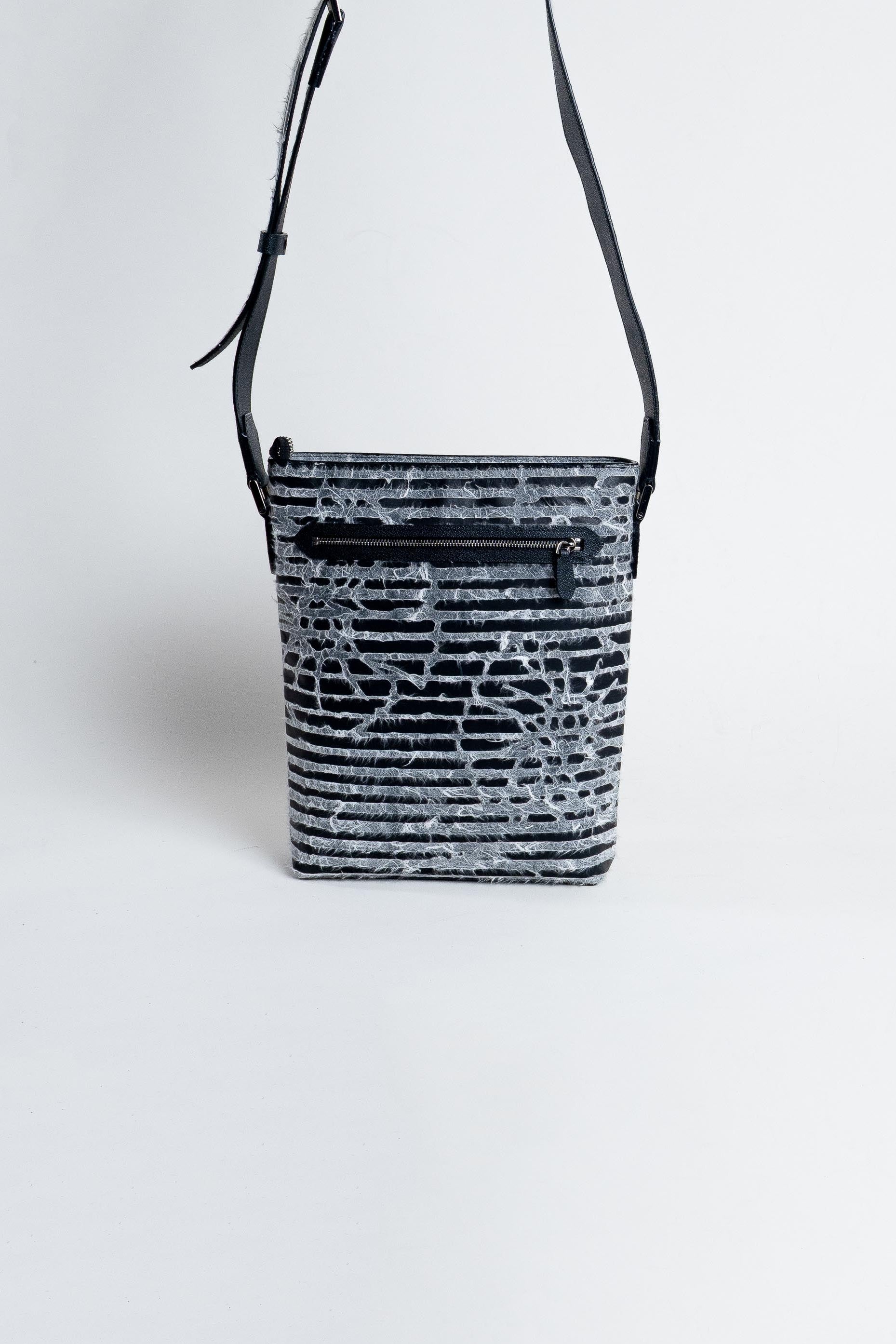 ショルダーバッグ  [WASHI Leather]