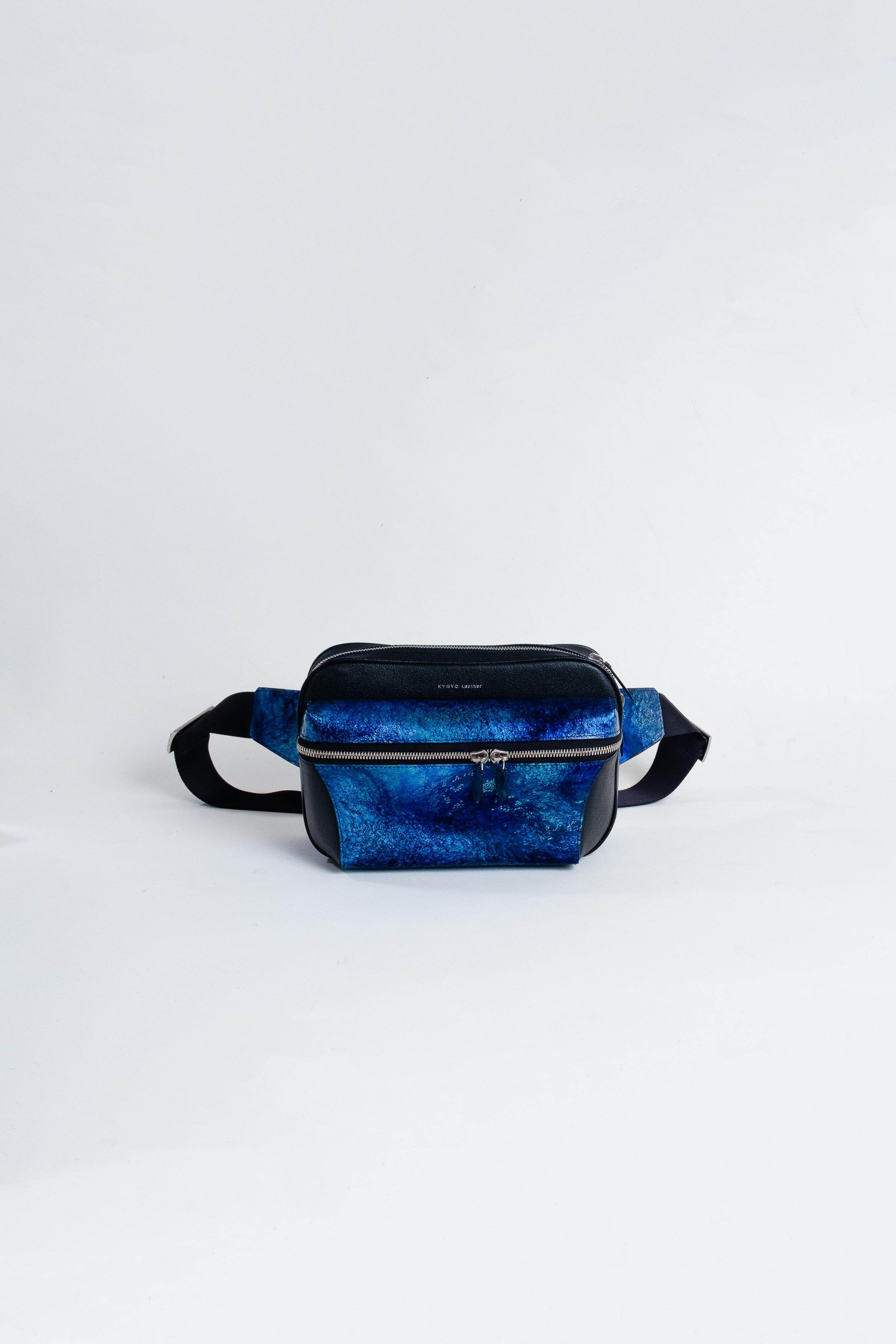 メッセンジャーバッグ