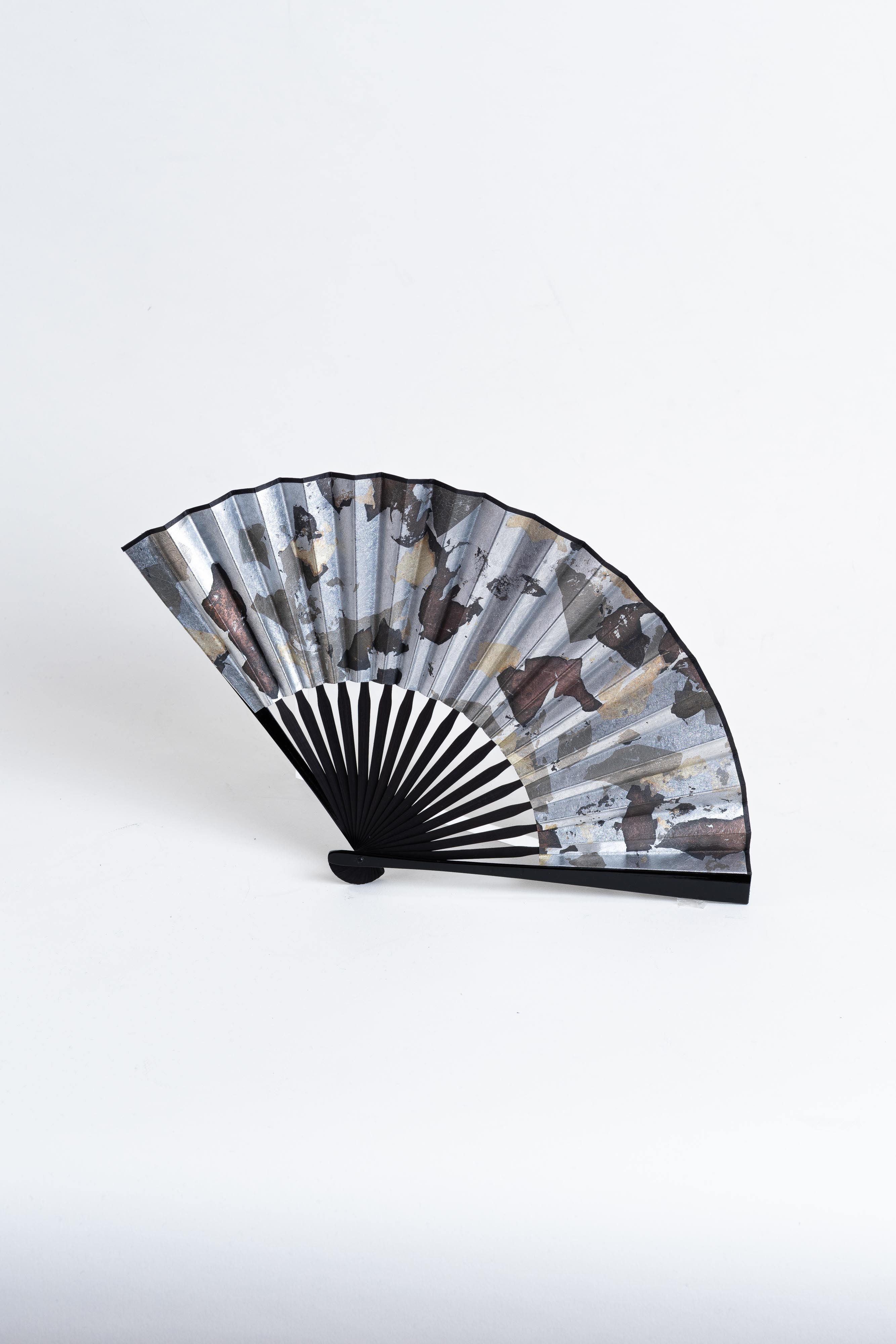 レザー扇子[HAKU]  Silver