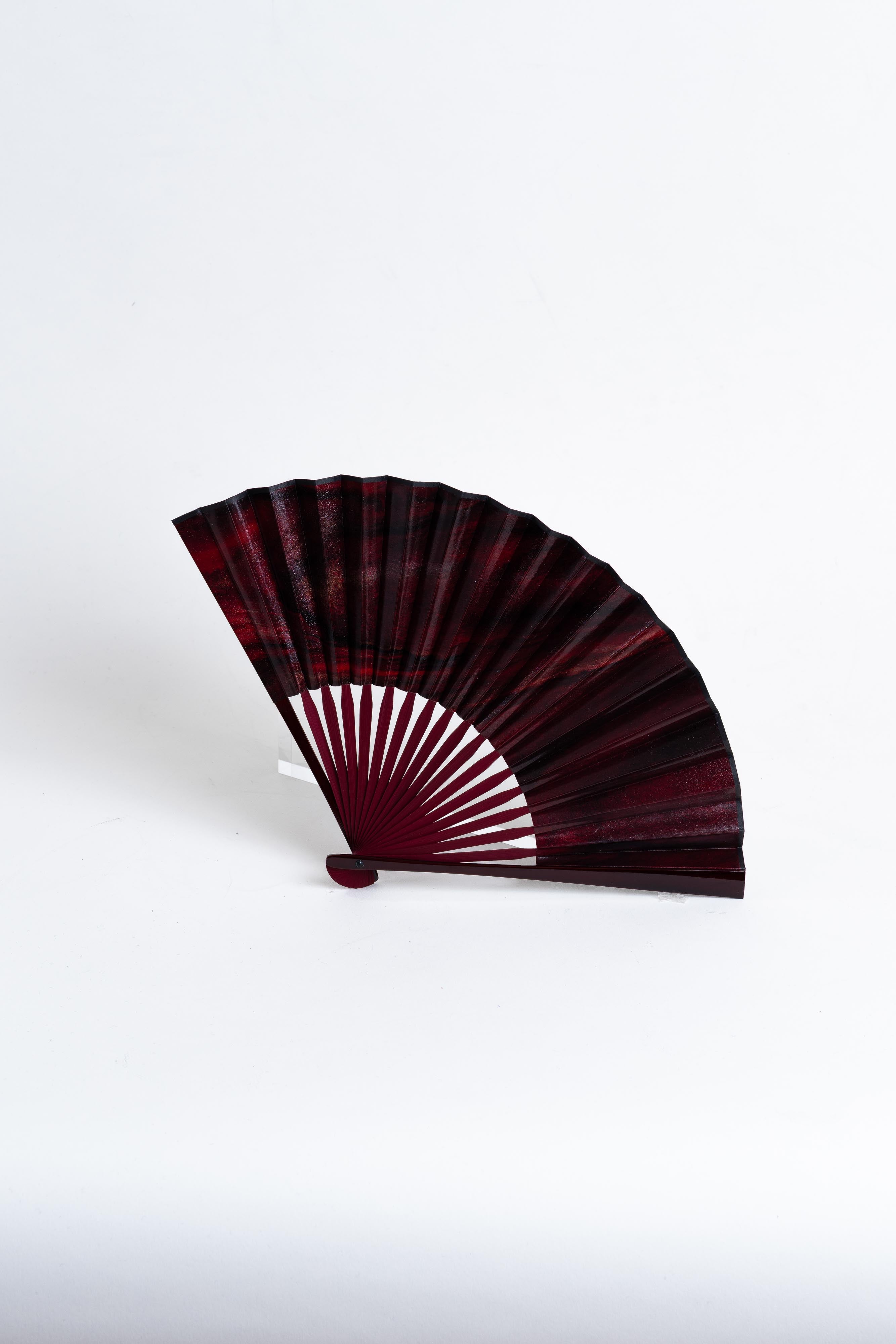 レザー扇子[HAKU]  Voyage Red