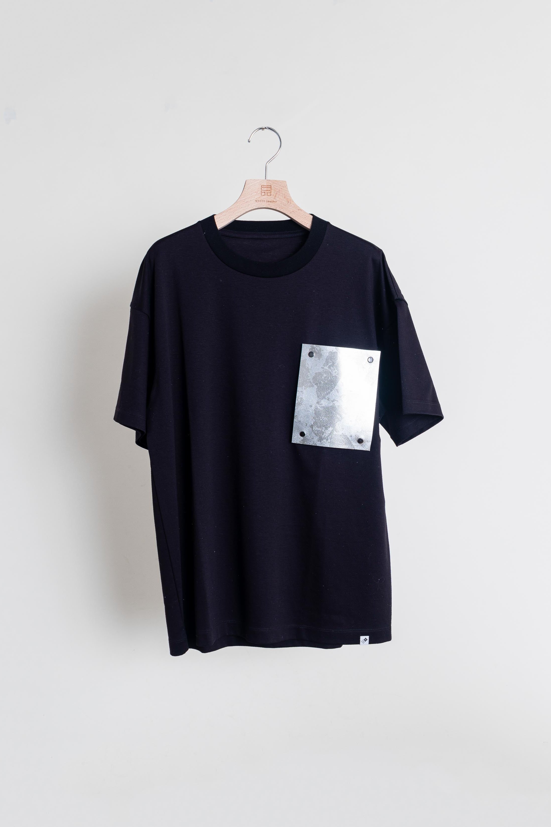 マハラニ レザーポケットTシャツ　黒