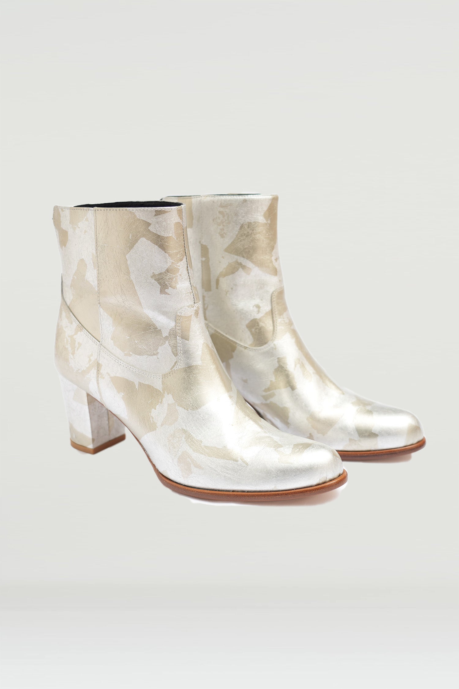 シルバーブーツ [Haku]